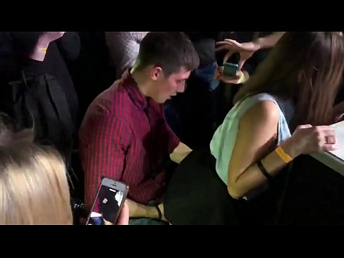 ❤️ Rus gecə klubunda əsl seks. 18 yaşlı rus qızı gecə klubunda anus və vajinada sikilib ❌ Keyfiyyətli porno bizdə az.eviewporn-com.ru ️❤