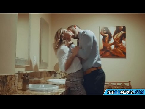 ❤️ Döşlü sarışın sizi ictimai tualetdə aldatdıqda ❌ Keyfiyyətli porno bizdə az.eviewporn-com.ru ️❤